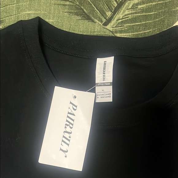 Black Boxy Volleyball Mom Tee - Picture 5 of 6